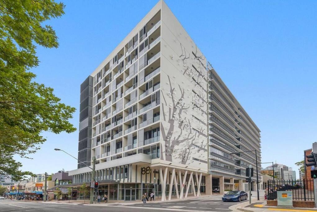 Chatswood Cbd 2br L Balcony L Parking L Office Sydney