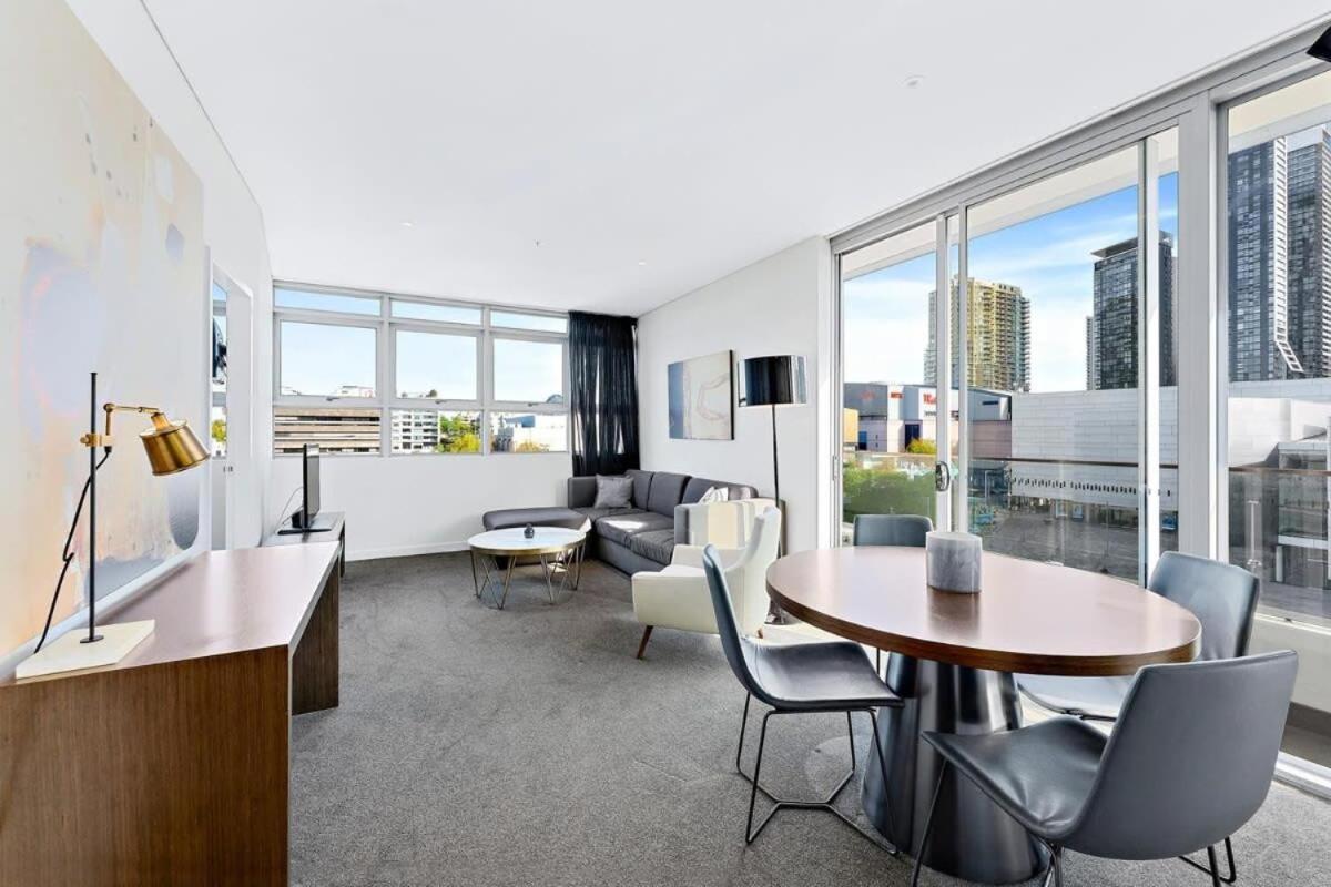 Chatswood Cbd 2br L Balcony L Parking L Office Apartment